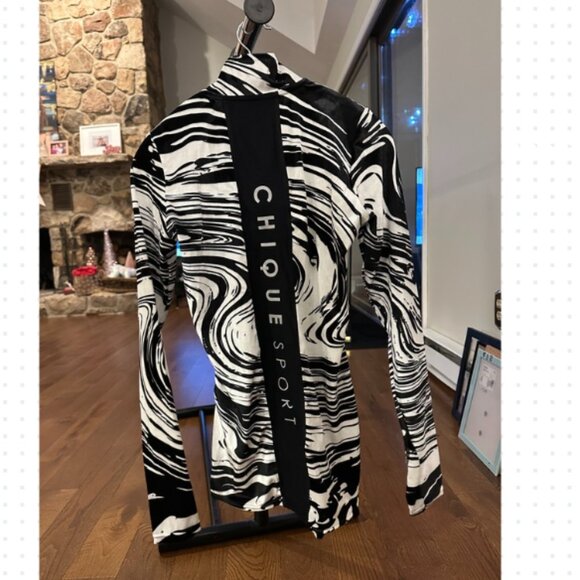 COPY - CHIQUESPORT Desire Half Zip Top for women - Picture 2 of 3